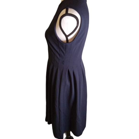 KARL LAGERFELD PARIS DRESS SHEALTH PLEADED POCKETS LINED ZIP SEE MEASUREMENTS - Picture 4 of 5